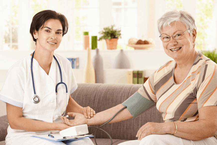 4 Advantages of Senior Home Care